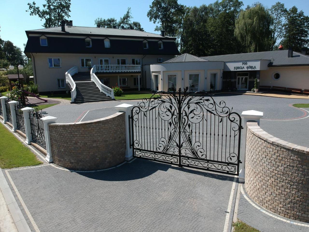 Pod Ksiecia Gorka Hotel Oleszyce ภายนอก รูปภาพ