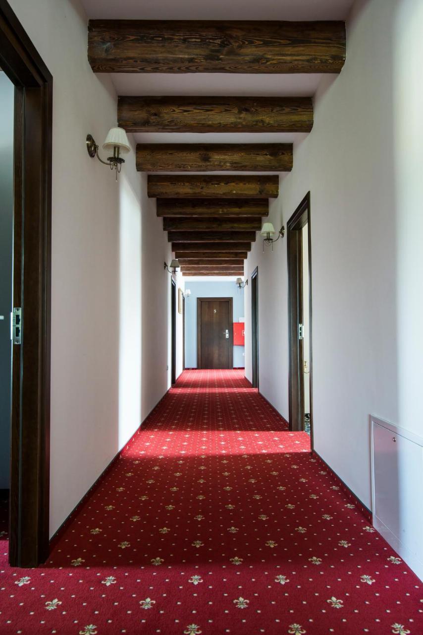 Pod Ksiecia Gorka Hotel Oleszyce ภายนอก รูปภาพ
